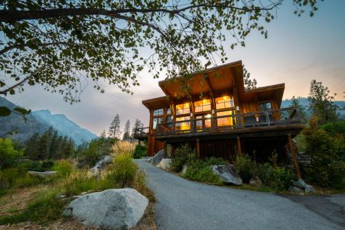 Sleeping Lady Mountain Resort