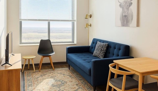 Sleepover | Alluring 1BD/1BA - Des Moines