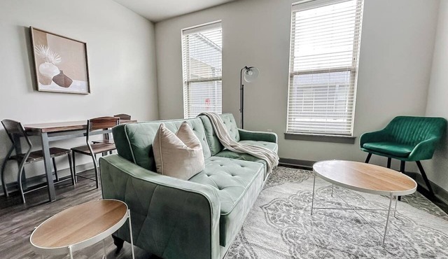Sleepover | Blissful 1BD/1BA + Gym - Little Rock