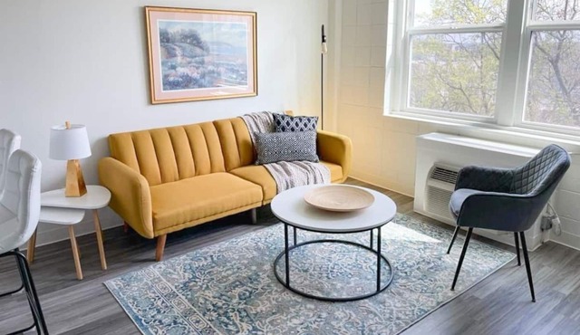 Sleepover: Delightful 1BD/1BA + Gym - Downtown Cincinnati