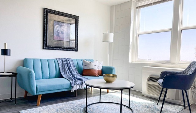 Sleepover: Elegant 1BD/1BA + Gym - Downtown Cincinnati