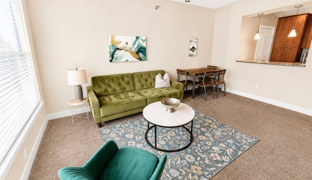 Sleepover | Peaceful 1BD/1BA + Pool - Little Rock