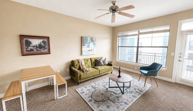 Sleepover | Stylish 1BD/1BA + Pool - Little Rock