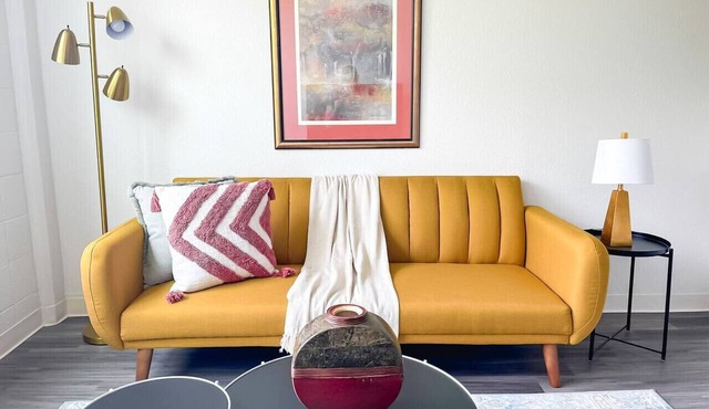 Sleepover | Superior 1BD/1BA + Gym -Cincinnati