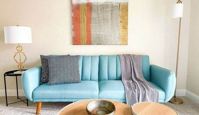 Sleepover | Superior 1BD/1BA + Balcony - OKC