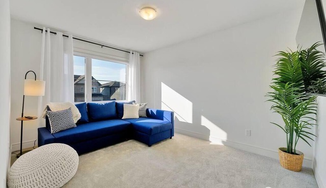 Sleeps 10 | 22min to Niagara | Pool table