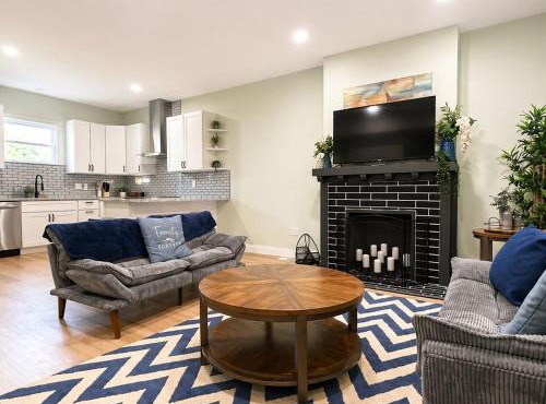 Sleeps 10 4BR Home Perfect for Groups and Families
