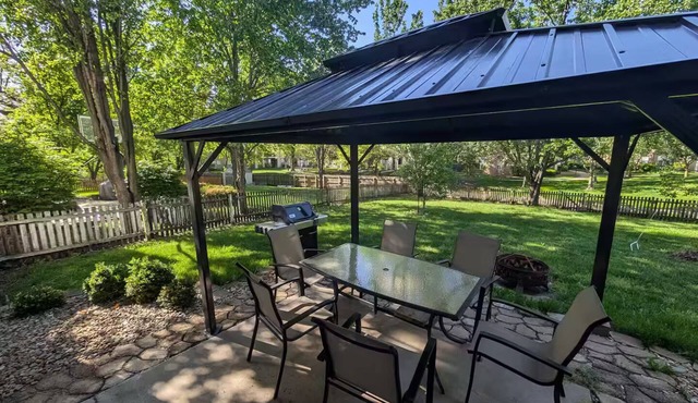 Sleeps 10 - Bright&Cozy - World Cup Getaway