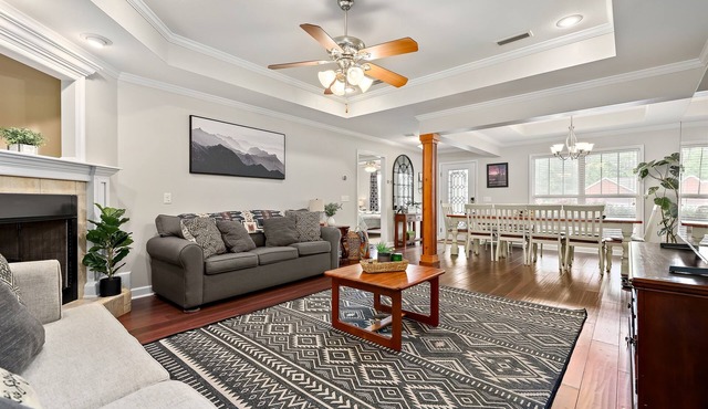 Sleeps 10 I Pet-friendly I Mins to FT Rucker