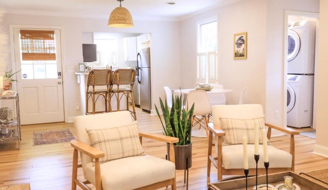 Sleeps 10! Minutes to Parris Island & Downtown