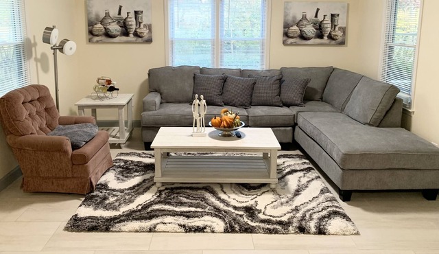 Sleeps 10. Newly Listed 4 beds N 2Air Mattress!