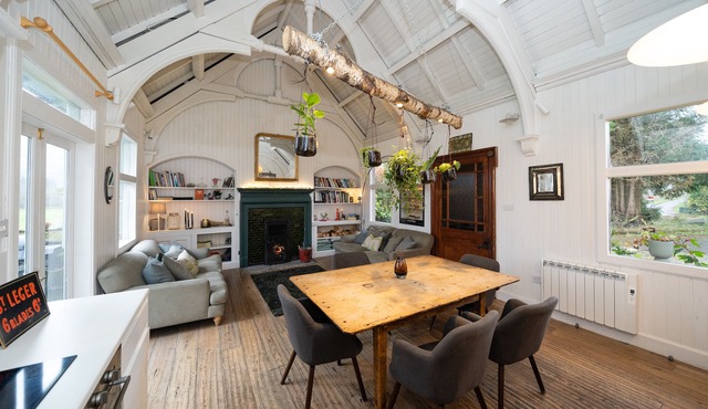 Sleeps 10. The Old pink library by loch and river