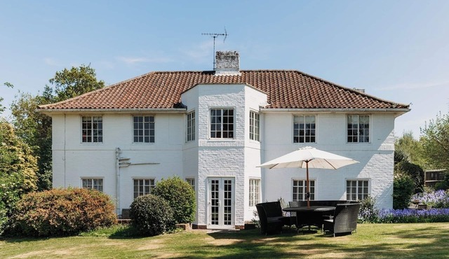 Sleeps 12-14 - Dog Friendly - Parking - Cowes