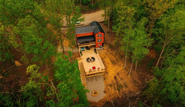 Sleeps 12 | Arcade Room | Hot Tub | Group Getaway