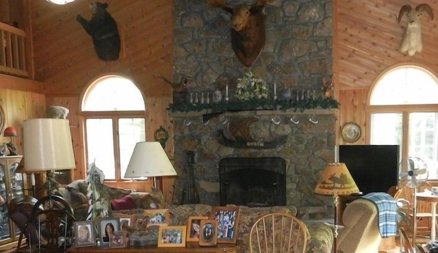 Sleeps 12! Fireplace/Pet Friendly/Pond for swimming! Near BEMUS POINT on 40 ac