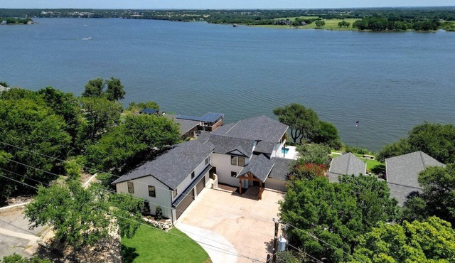 Sleeps 12-Stunning Lake Front Cliffside Views-Pool