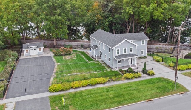 Sleeps 13 | Seneca Wine Trail | Near Seneca & Cayuga Lake