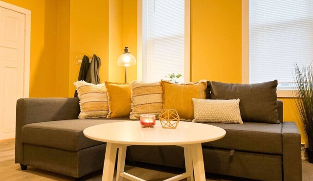 Sleeps 14! 9 Beds and Bathrooms, Historic + WIFI!