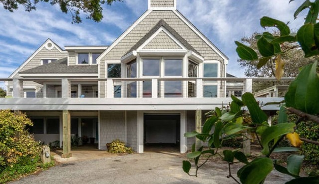 Sleeps 14 in 5BR, Ocean Views, Steps to Beach, Pet Friendly, BHI and Shoals