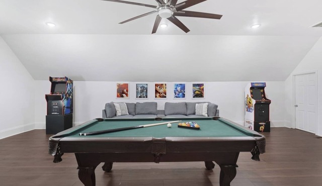 Sleeps 15 Movie Room Gameroom Free Parking