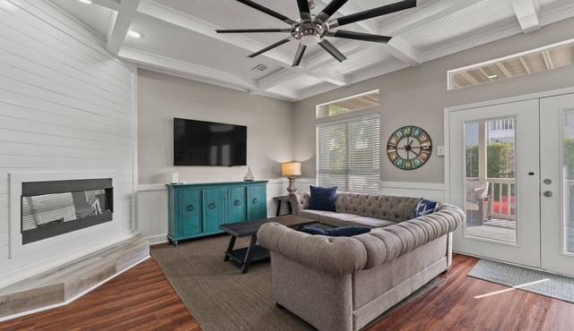 Sleeps 16! 1 block to beach! Private Pool!