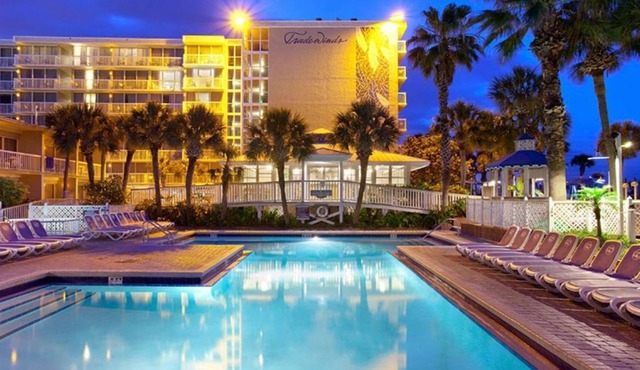 Sleeps 16! 3 Family-Friendly Units, Pool, Beach, Parking, Adventure