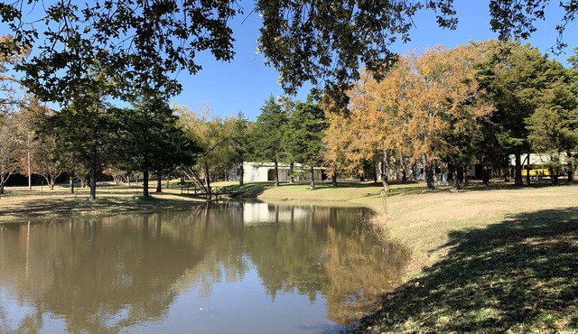 Sleeps 16 - Home & Bunkhouse - 21 acres - Texoma Vacation Home - Lake Texoma