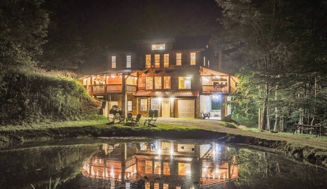 Sleeps 16 Hot Tub Sauna Dogs Welcome Ping Pong