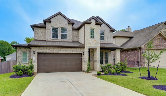 Sleeps 18 5BR Walden Home Near Lake Conroe & Margaritaville