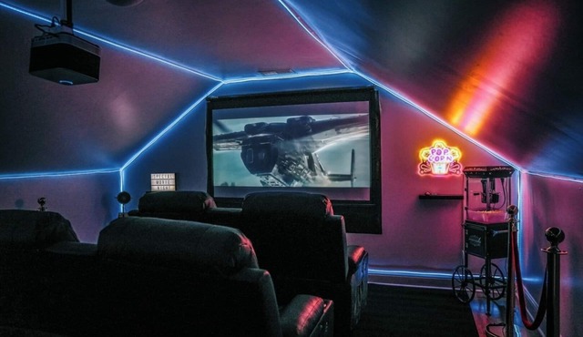 Sleeps 18 8BR Game Room Gym Theater