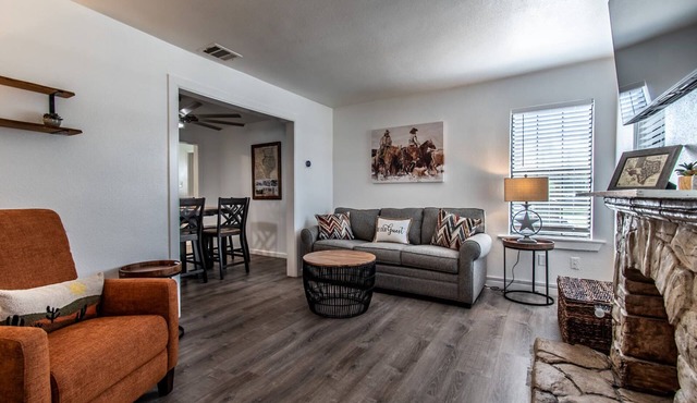 Sleeps 18 - Seaside Serenity Dual Dwellings for Family & Frie