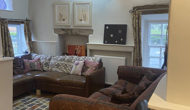 Sleeps 19 . Ideal for families stags & hens.7 en-suite bedrooms . Large lounge