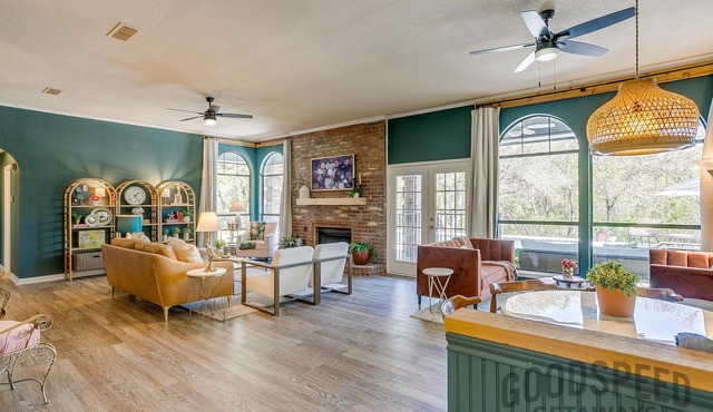 Sleeps 19 World Cup Stay Pool