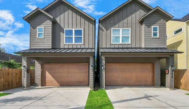 Sleeps 20! 2 Homes ~ Family and Friends Fun