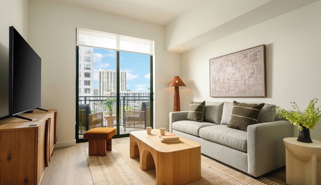 Sleeps 20 | 3 Suites in New Luxury Hotel w/Rooftop Pool | Sense28 by AvantStay