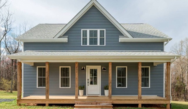 Sleeps 20 | Family-friendly | Near DT LYH & LU