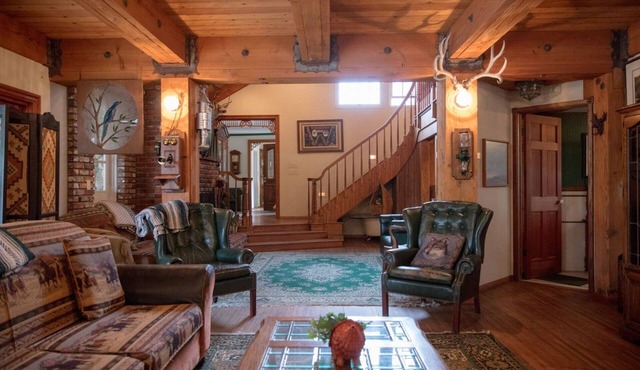 Sleeps 20+! Ranch Retreat Minutes from Disneyland - Convention Center - Beach!