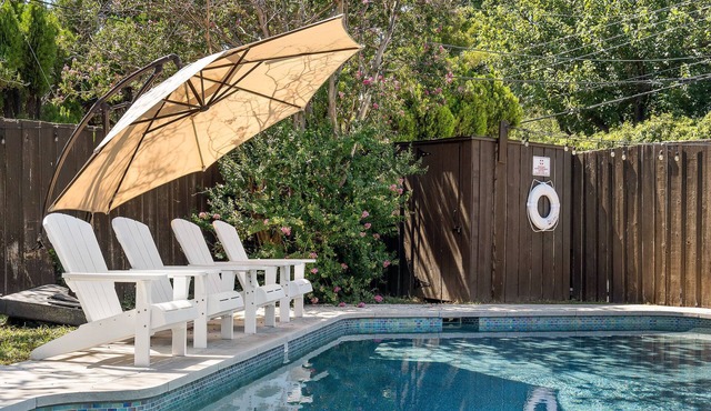 Sleeps 20 w Heated Pool & Billiards by DAL Airport