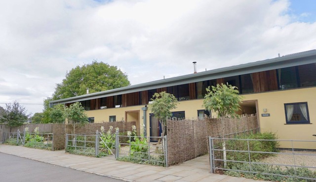 Sleeps 22, 11 Bedrooms, Dogs Welcome, No Smoking, Wood burner, Wi-Fi, Garden, Games Room