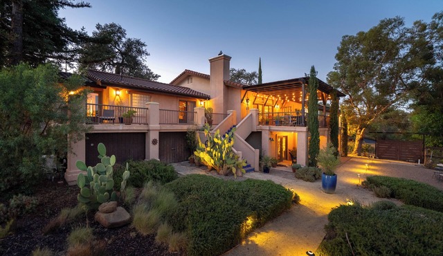 Sleeps 22! Two Homes. One Luxury Wine Country Estate!