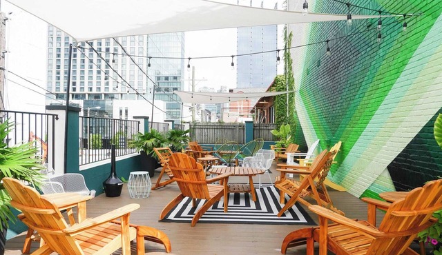 Sleeps 24 Group-friendly Sobro Stay Near Music & Downtown by Avantstay