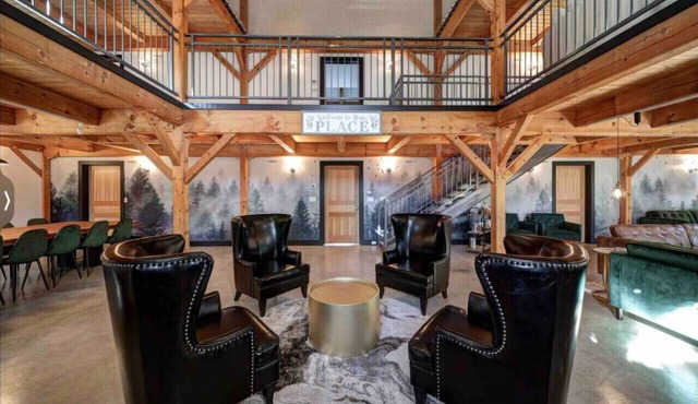 Sleeps 24, The Gathering Place at Shasta Lake