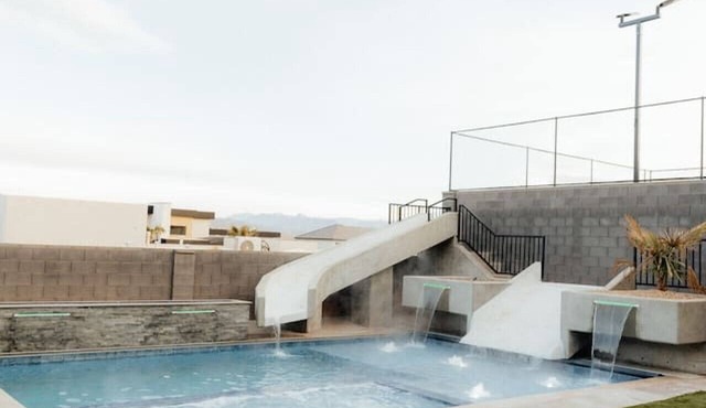Sleeps 26! Private Pool, Hot Tub, Theater, & More!