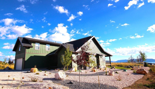 Sleeps 35 w/Pickleball Court & Ideal Beach | Hot Tub, Golf, Trails - Bear Lake