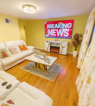 Sleeps 4 Guests Near Yale & Downtown - Free Parking