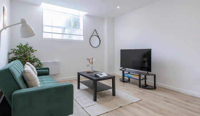 Sleeps 4 | Perfect for Contractors | Free Wi-Fi