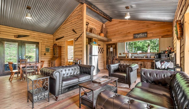 Sleeps 4| Private Bathroom | Stunning Views