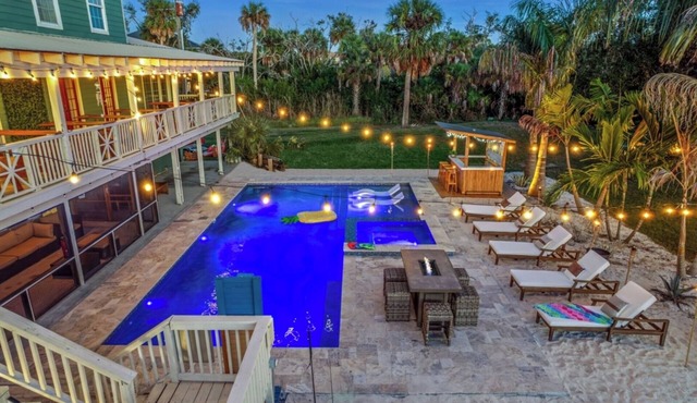 Sleeps 40! 13BR Heated Pool Waterfront Resort Spa