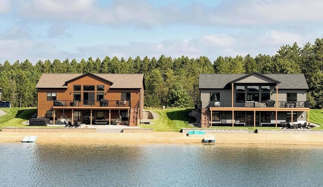Sleeps 40! 2 Homes Hot Tubs Pickleball Lake Front Private Beach