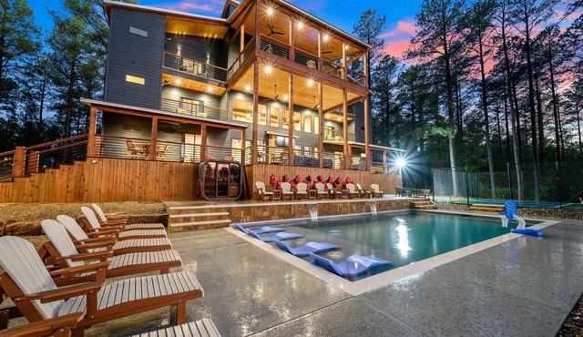 Sleeps 52, Pond w/Kayaks, Epic Game Room, Pool, UTV Access